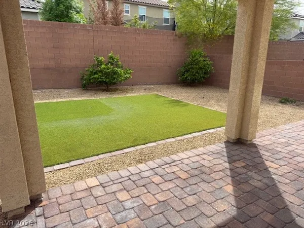 $2,150 | 2929 Tranquil Brook Avenue, Henderson, NV 89044