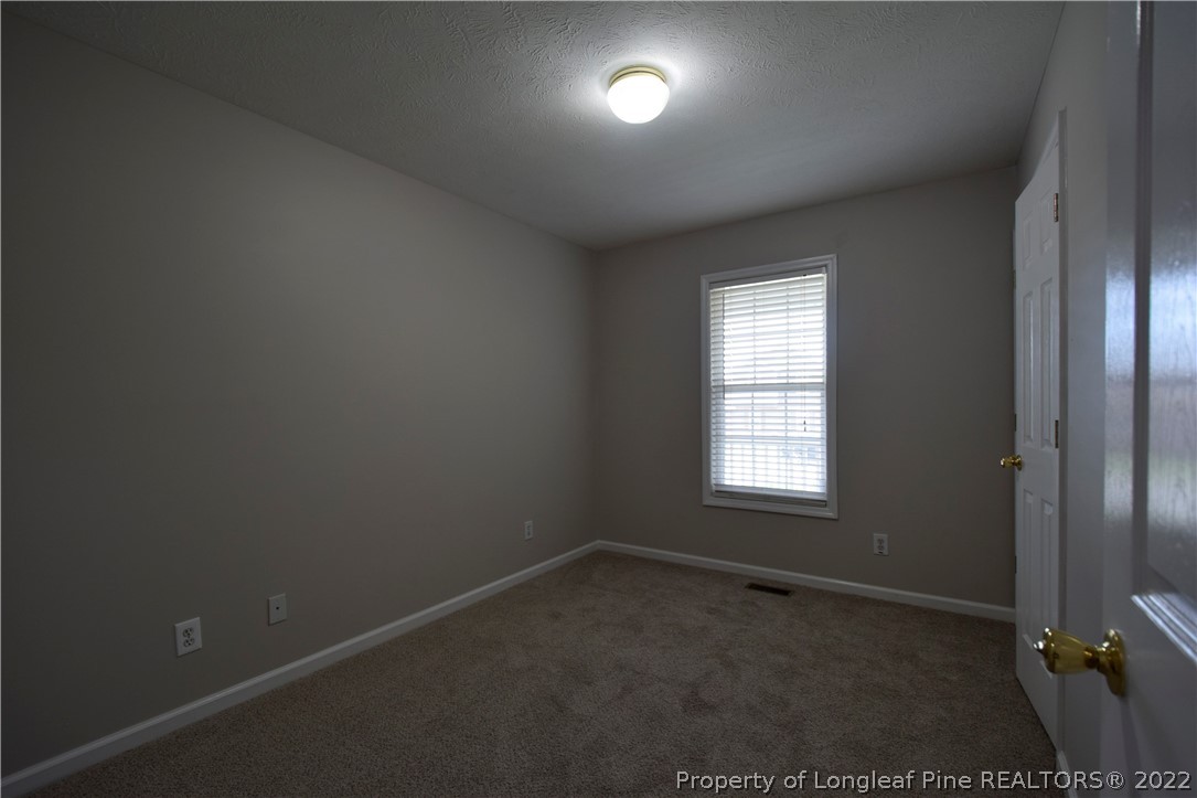 110 Inlet Drive Raeford, NC 28376 - Photo 15 of 40 Gallery Image 15