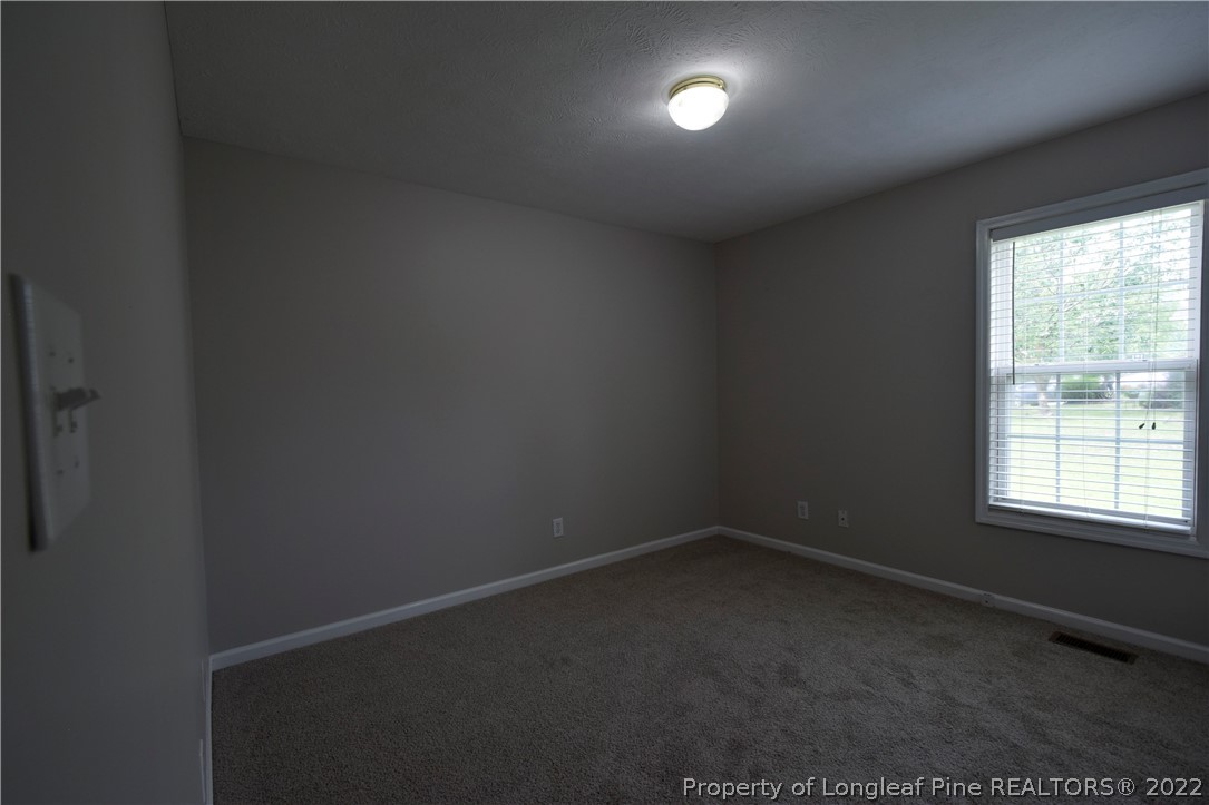 110 Inlet Drive Raeford, NC 28376 - Photo 16 of 40 Gallery Image 16