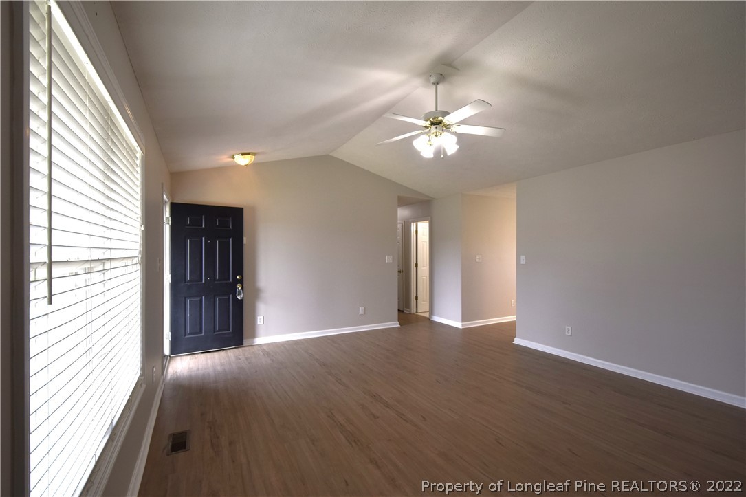 110 Inlet Drive Raeford, NC 28376 - Photo 7 of 40 Gallery Image 7