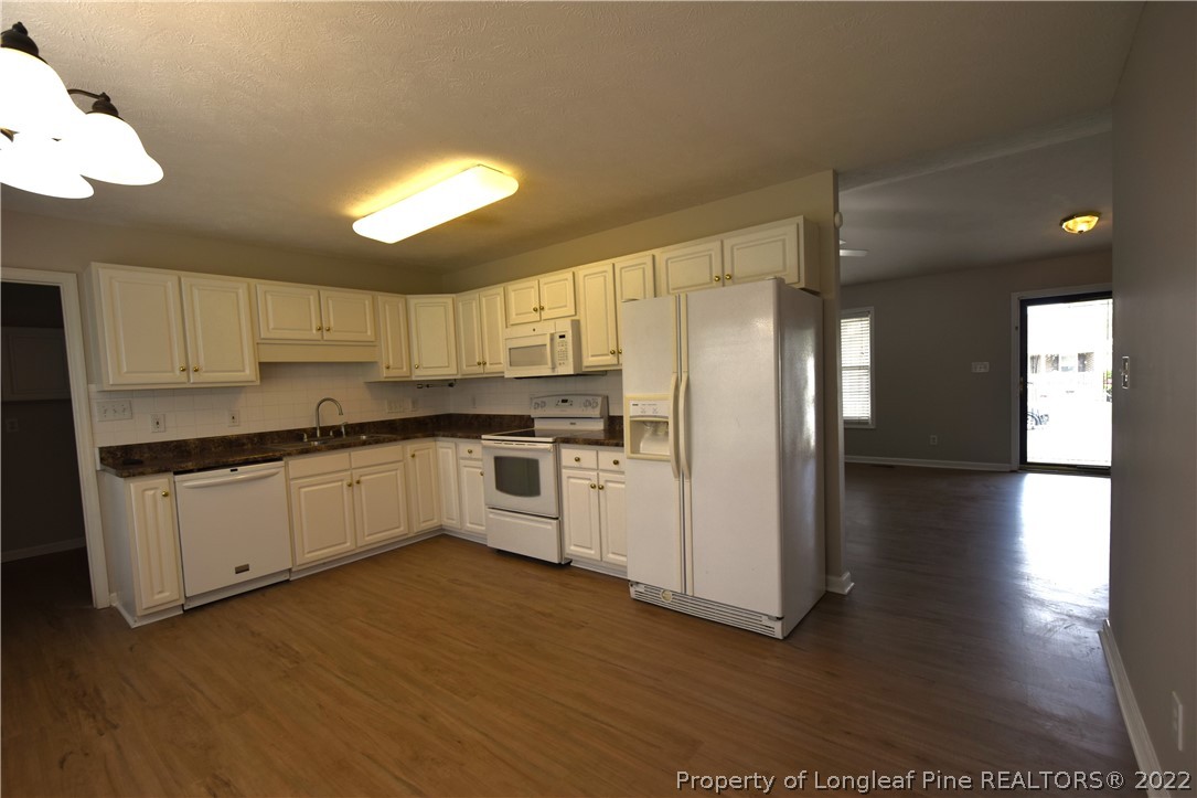 110 Inlet Drive Raeford, NC 28376 - Photo 9 of 40 Gallery Image 9
