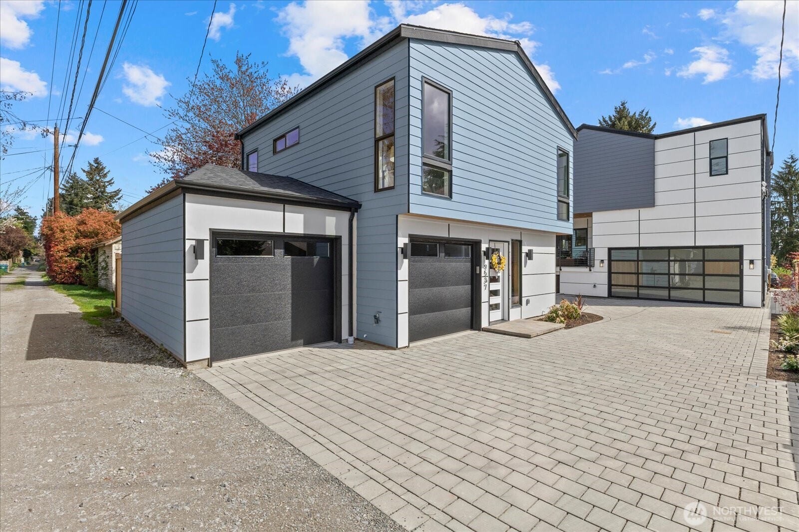 9537 Dayton Avenue North Seattle, WA 98103 - Photo 3 of 22 a front view of a house