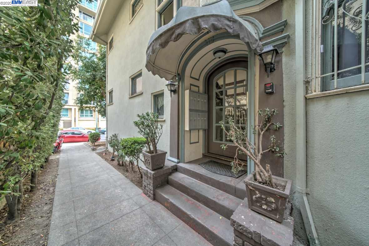 133 17th Street Oakland, CA 94612 - Photo 1 of 1 a view of entrance gate of the house