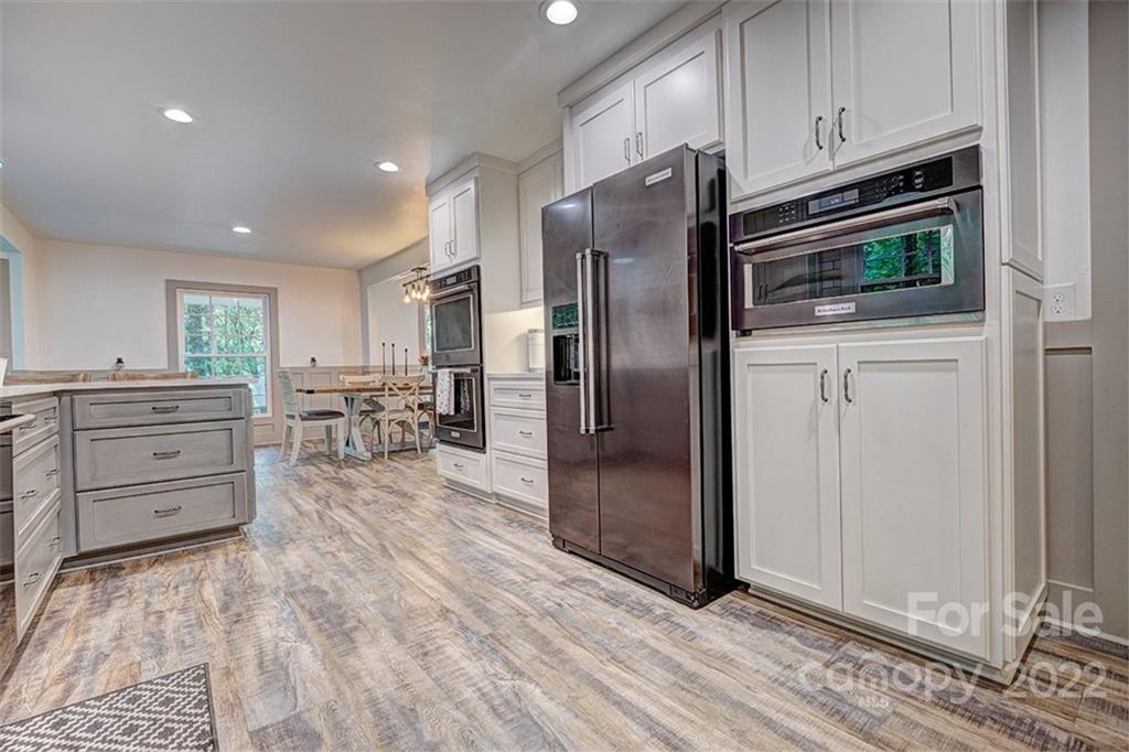 2 Sandy Cove Road Lake Wylie, SC 29710 - Photo 11 of 48