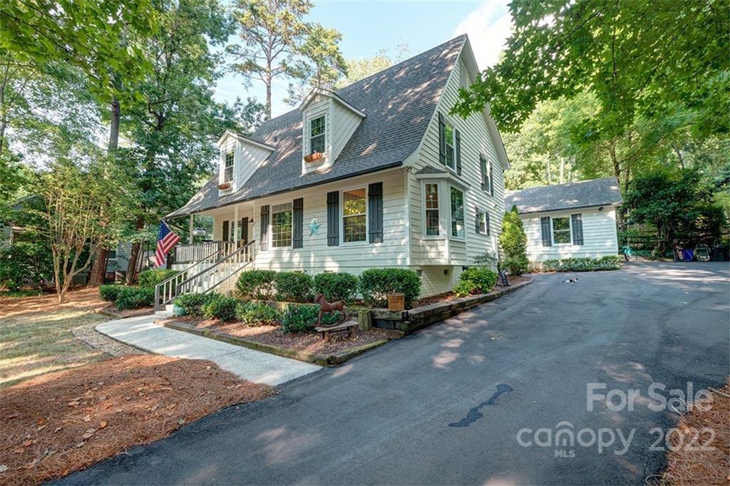 2 Sandy Cove Road Lake Wylie, SC 29710 - Photo 2 of 48