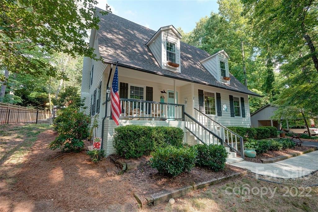 2 Sandy Cove Road Lake Wylie, SC 29710 - Photo 3 of 48