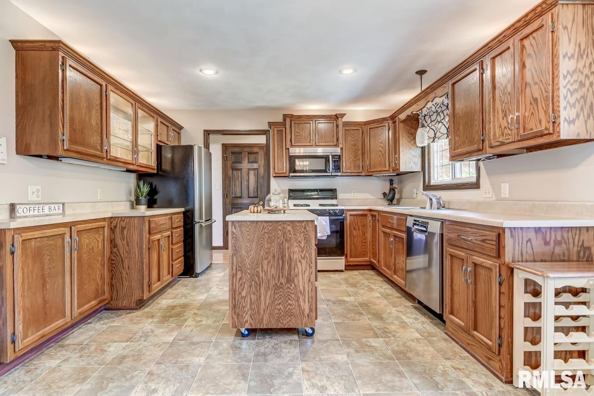 4115 South 3rd Street Springfield, IL 62703 - Photo 7 of 32 Gallery Image 7