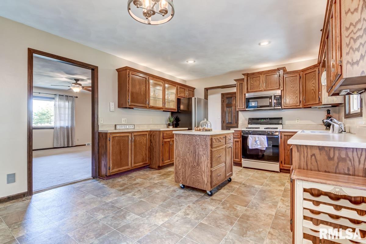 4115 South 3rd Street Springfield, IL 62703 - Photo 8 of 32 Gallery Image 8