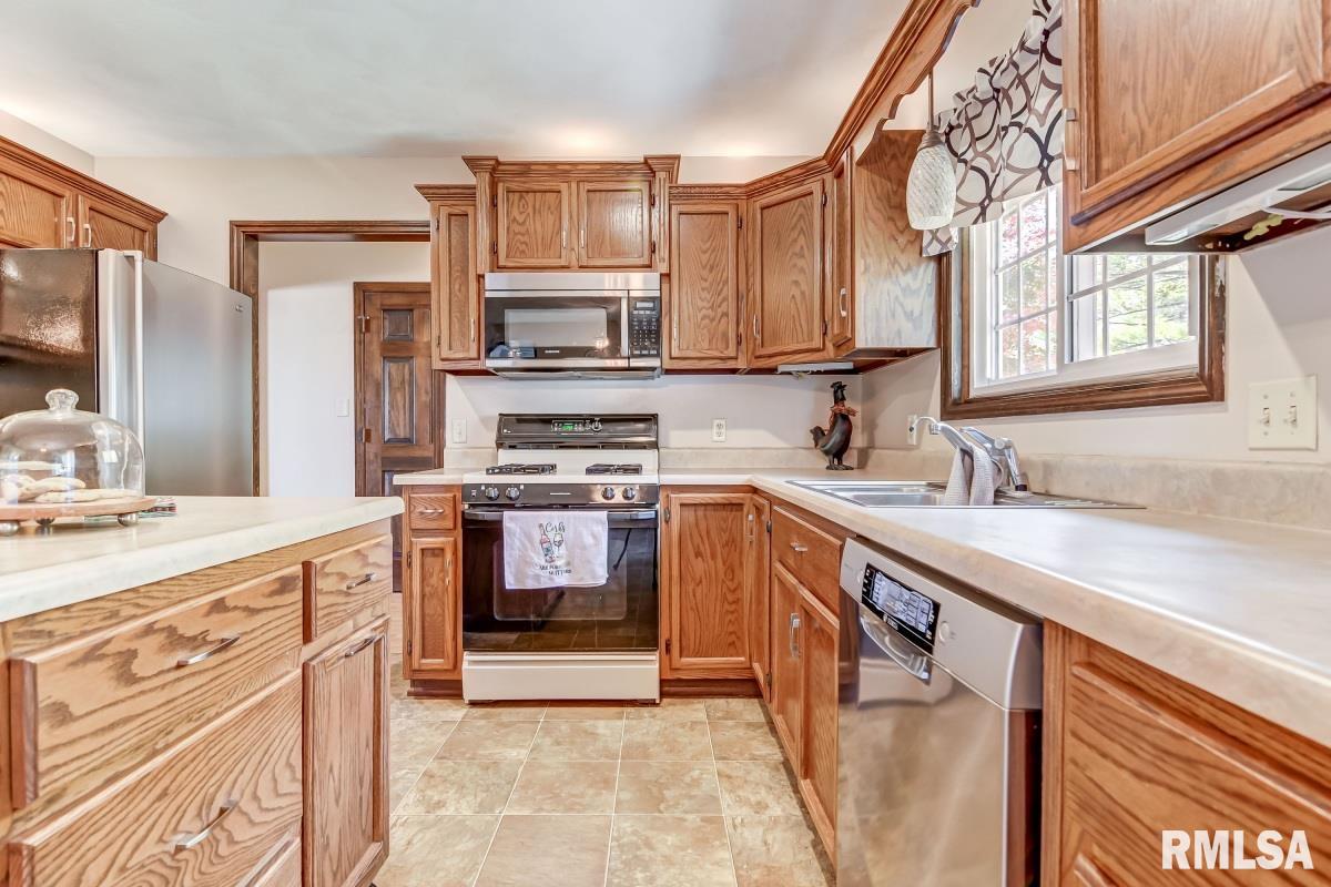 4115 South 3rd Street Springfield, IL 62703 - Photo 10 of 32 Gallery Image 10