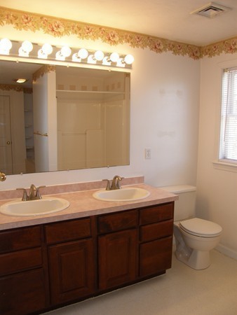 12 Padden Road Franklin, MA 02038 - Photo 18 of 30 Gallery Image 18