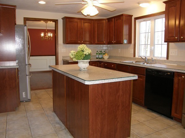 12 Padden Road Franklin, MA 02038 - Photo 9 of 30 Gallery Image 9