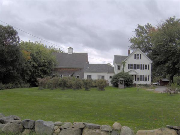 25 Mudnock Road Salisbury, MA 01952 - Photo 1 of 1 a front view of a house with garden