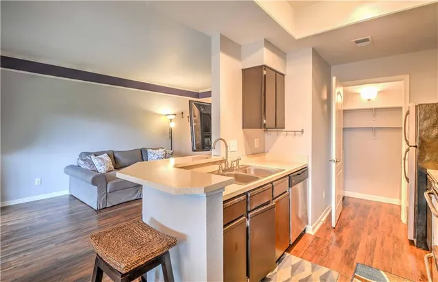 $1,395 | 6000 Shepherd Mountain Cove, Unit 2106, Austin, TX 78730