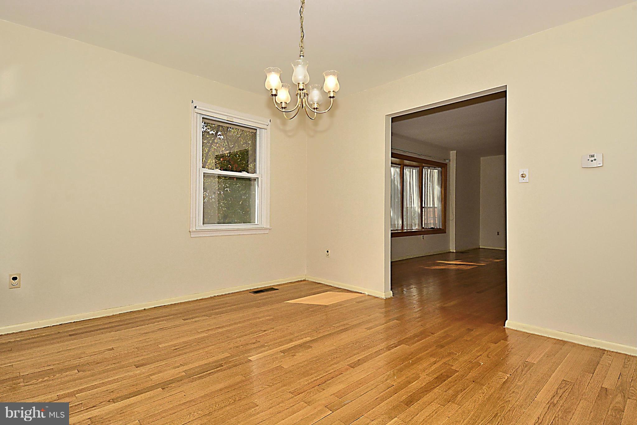 19420 Treadway Road Brookeville, MD 20833 - Photo 11 of 30 Dining Room