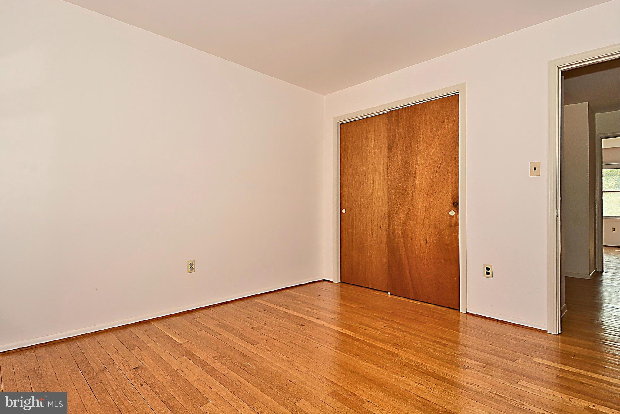 19420 Treadway Road Brookeville, MD 20833 - Photo 20 of 30 Bedroom
