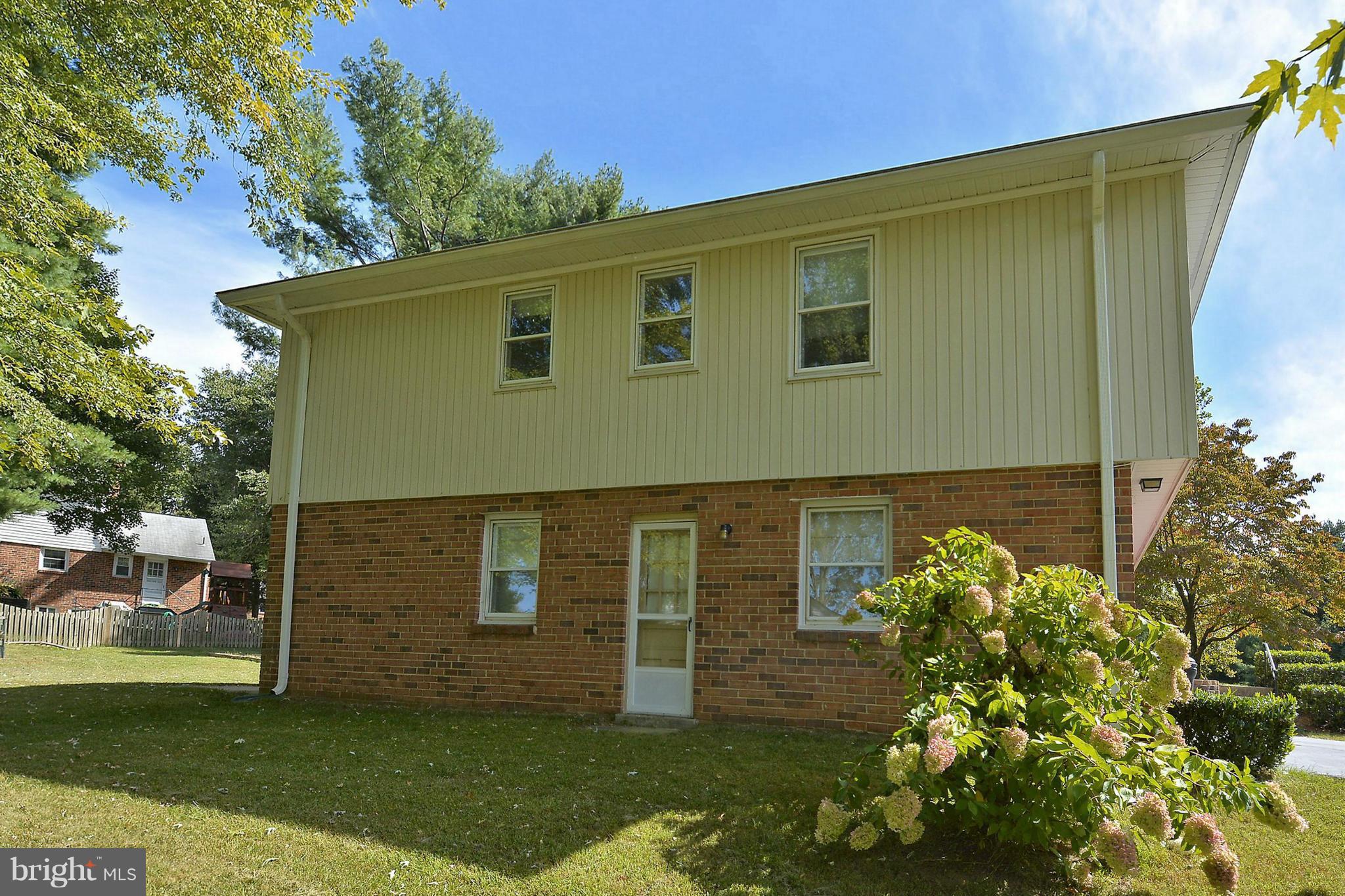 19420 Treadway Road Brookeville, MD 20833 - Photo 4 of 30 Exterior (General)