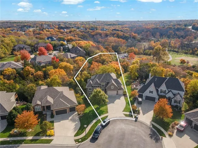 $900,000 | 11729 South Barth Road, Olathe, KS 66061