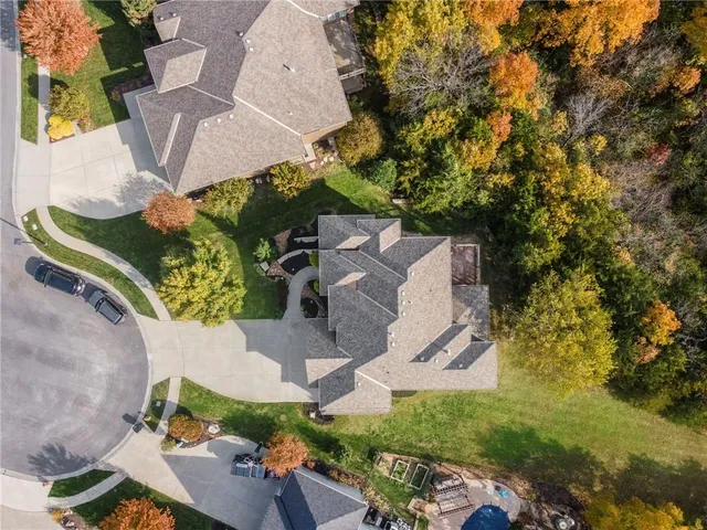 $900,000 | 11729 South Barth Road, Olathe, KS 66061