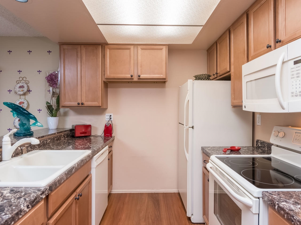 6009 Rancho Mission Road, Unit 110 San Diego, CA 92108 - Photo 8 of 25 Gallery Image 8