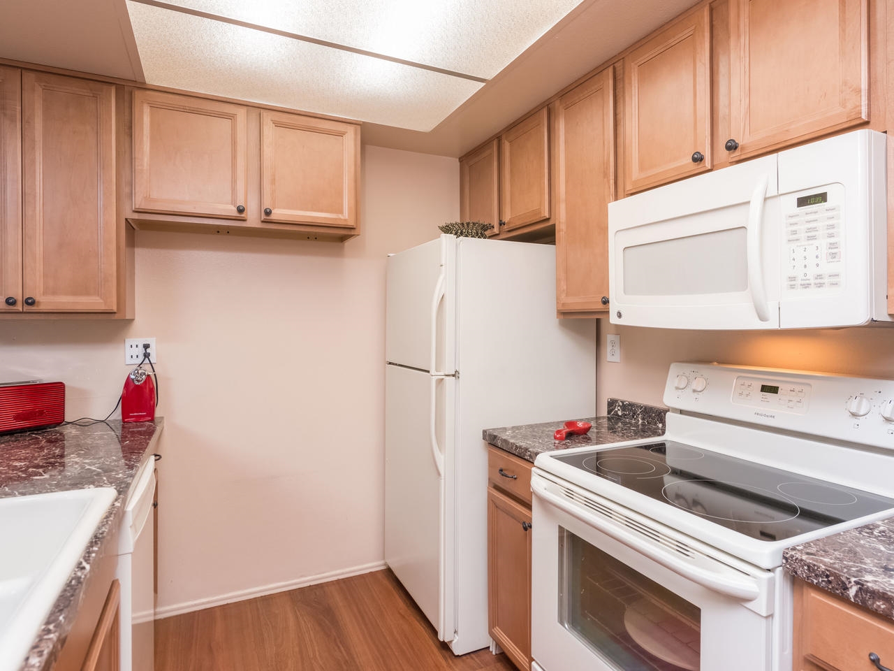 6009 Rancho Mission Road, Unit 110 San Diego, CA 92108 - Photo 9 of 25 Gallery Image 9