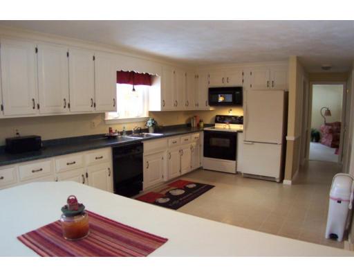 115 Parker Road Chelmsford, MA 01824 - Photo 2 of 6 Gallery Image 2