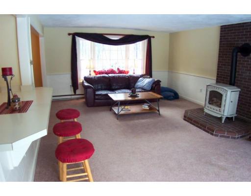 115 Parker Road Chelmsford, MA 01824 - Photo 5 of 6 Gallery Image 5