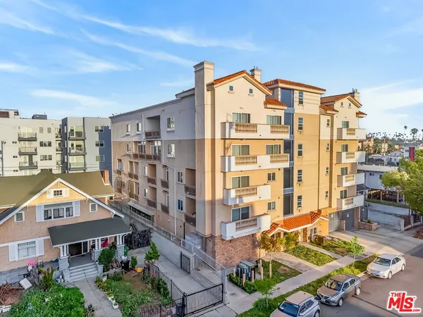 $660,000 | 1026 South Oxford Avenue, Unit 302, Los Angeles, CA 90006
