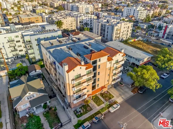 $660,000 | 1026 South Oxford Avenue, Unit 302, Los Angeles, CA 90006