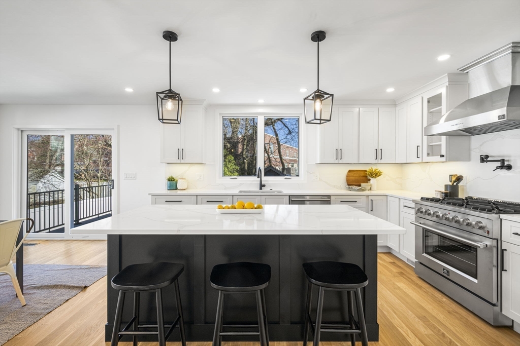 70 Dow Avenue Arlington, MA 02476 - Photo 3 of 26