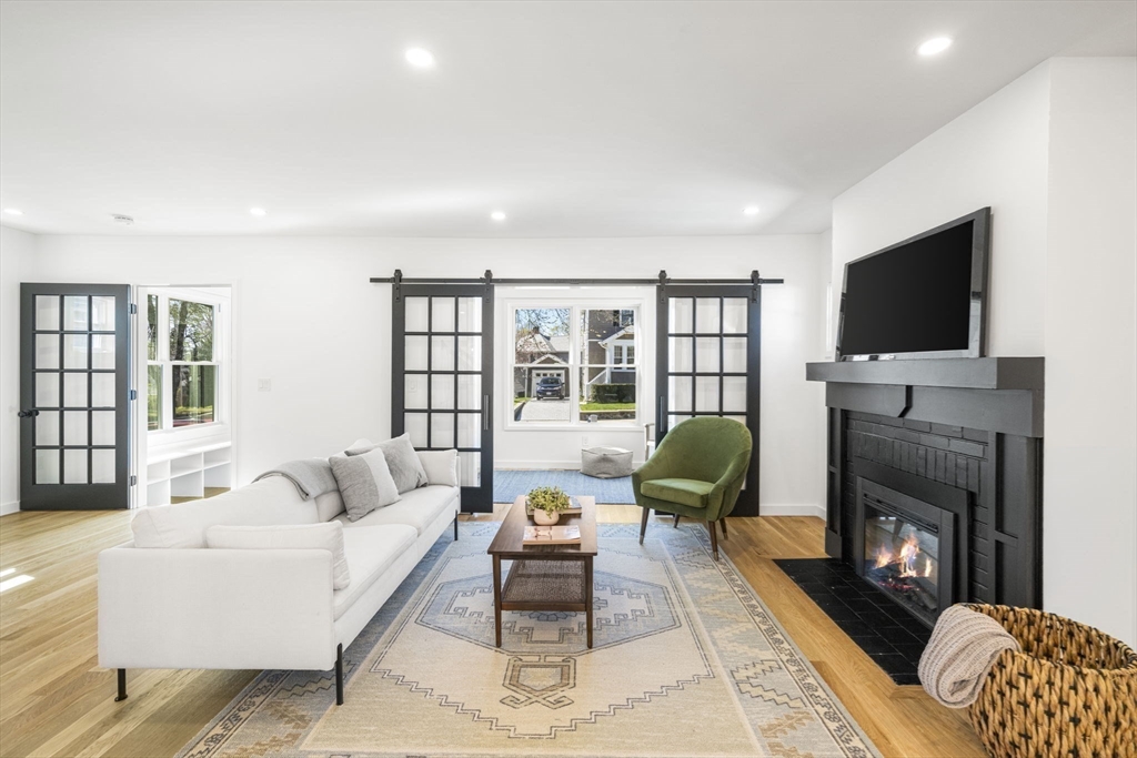 70 Dow Avenue Arlington, MA 02476 - Photo 6 of 26