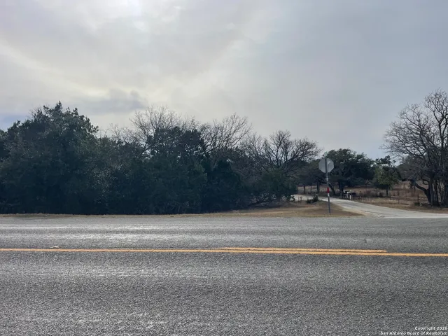 a view of a tennis court