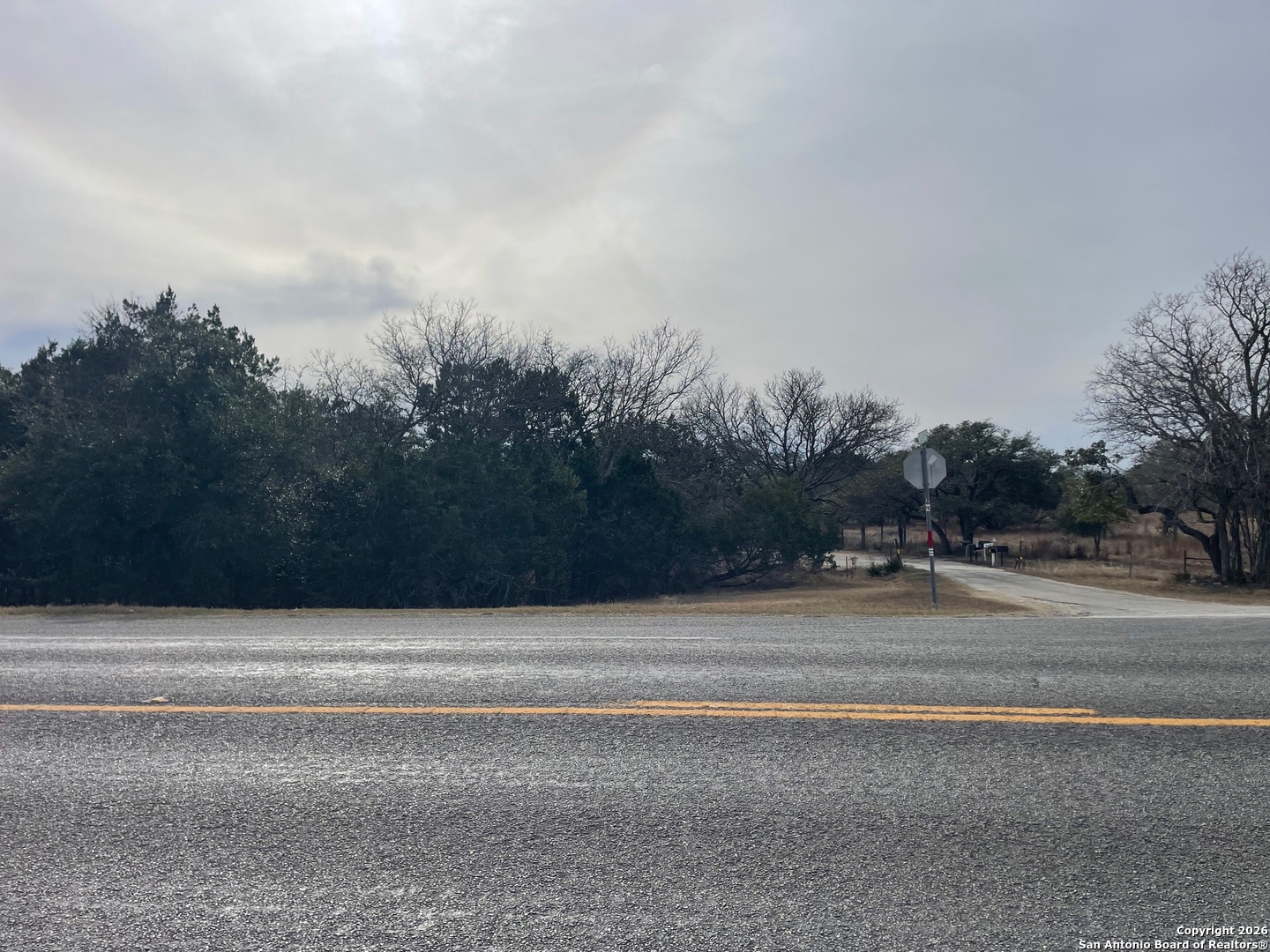 7321 Highway 173 Bandera, TX 78003 - Photo 27 of 28 a view of a tennis court