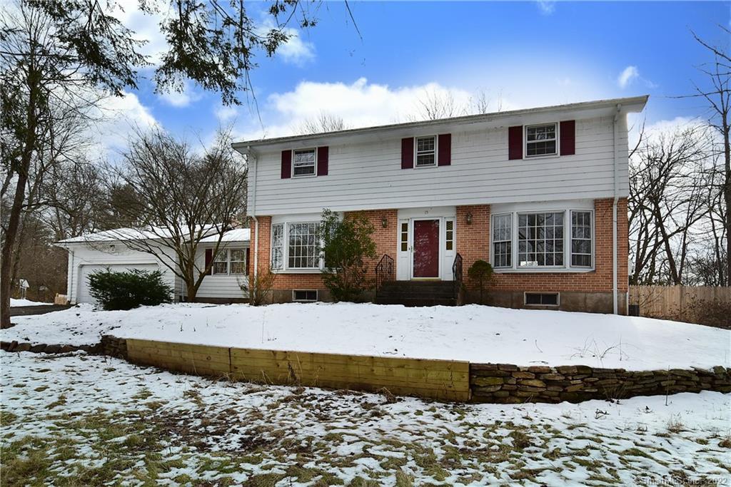 Welcome to 15 Arnold Drive, Bloomfield!