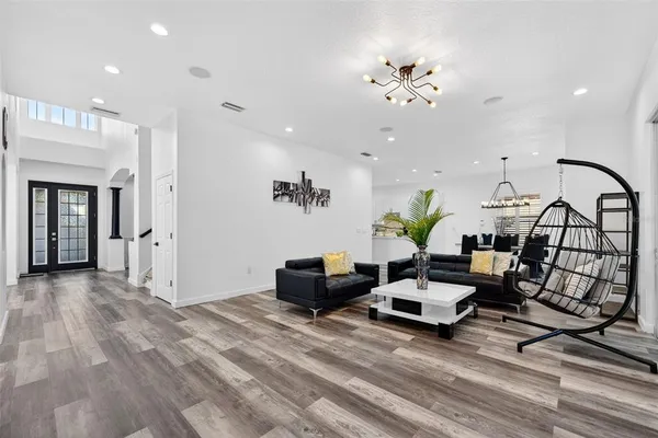 $1,150,000 | 8111 Santa Rosa Court, Sarasota, FL 34243