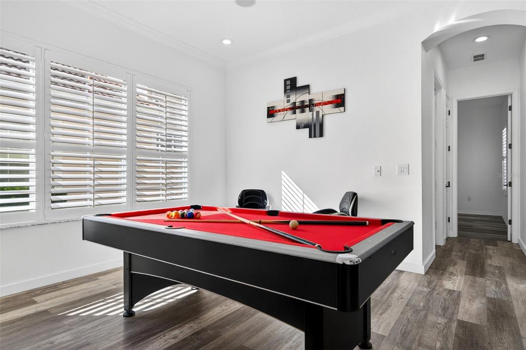 8111 Santa Rosa Court Sarasota, FL 34243 - Photo 27 of 95