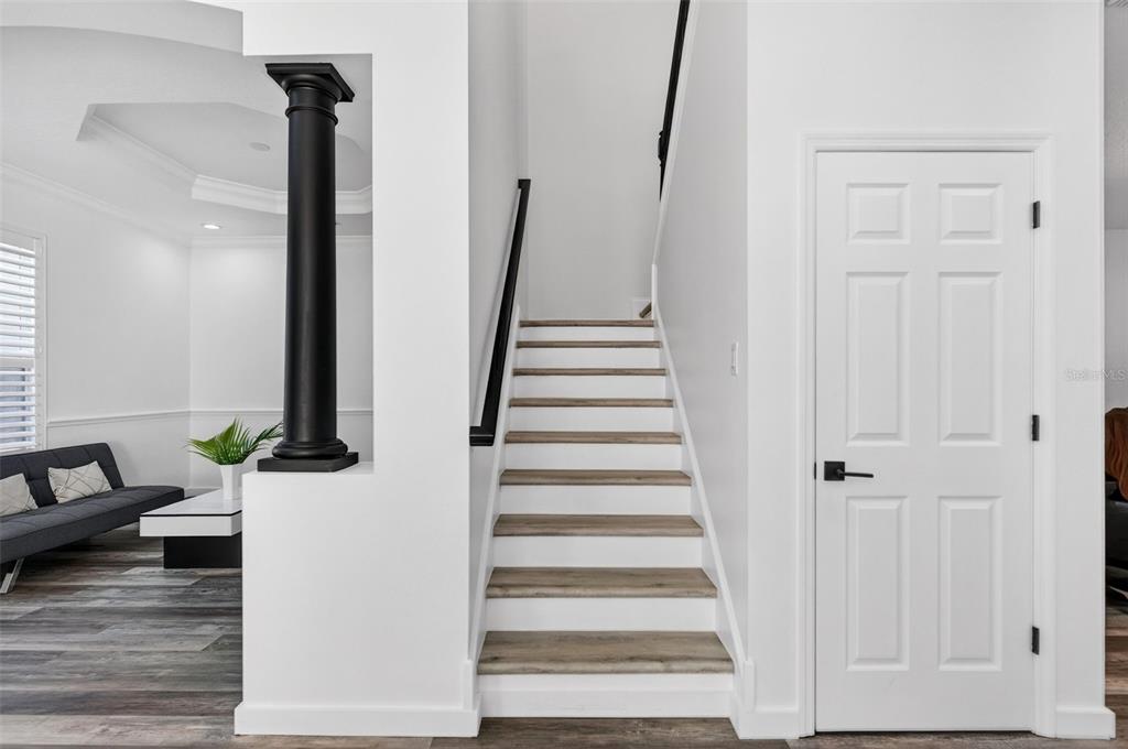 8111 Santa Rosa Court Sarasota, FL 34243 - Photo 32 of 95