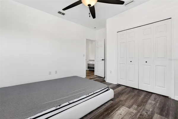 $1,150,000 | 8111 Santa Rosa Court, Sarasota, FL 34243