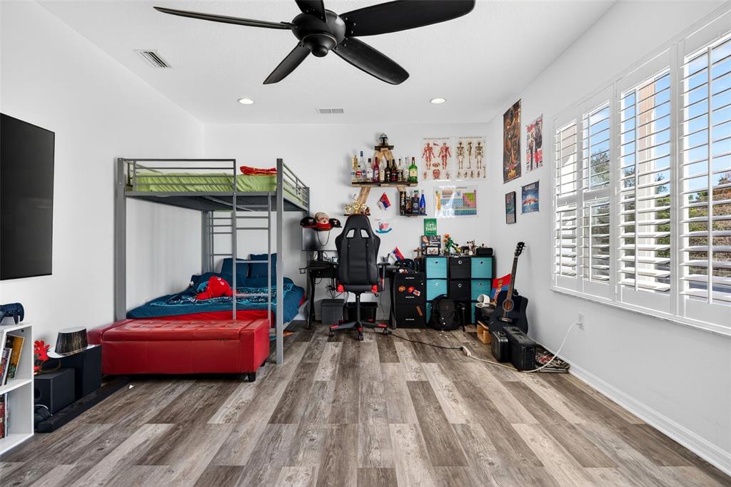 8111 Santa Rosa Court Sarasota, FL 34243 - Photo 44 of 95