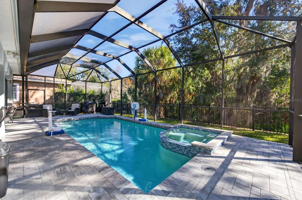 8111 Santa Rosa Court Sarasota, FL 34243 - Photo 6 of 95