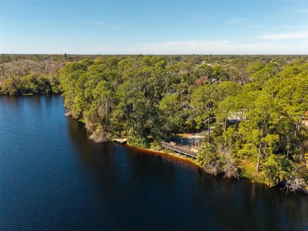 $1,150,000 | 8111 Santa Rosa Court, Sarasota, FL 34243