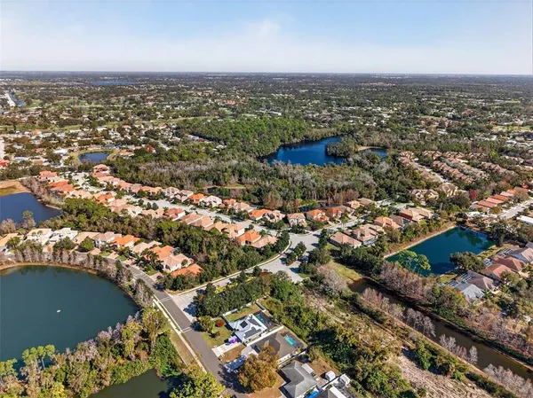 $1,150,000 | 8111 Santa Rosa Court, Sarasota, FL 34243