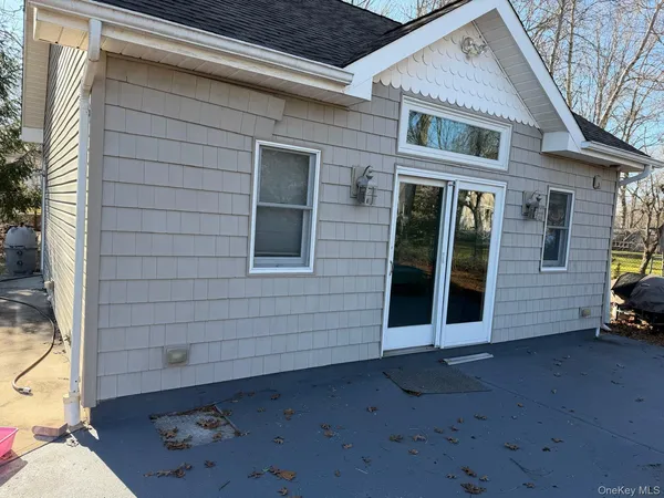 $1,800 | 93 Revilo Avenue, Shirley, NY 11967