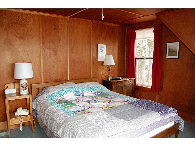 2318 Harpswell Islands Road Bailey Island, ME 04003 - Photo 14 of 35 Bedroom.
