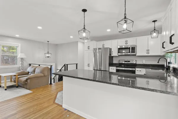 $499,900 | 9 Gamache Road, Derry, NH 03038
