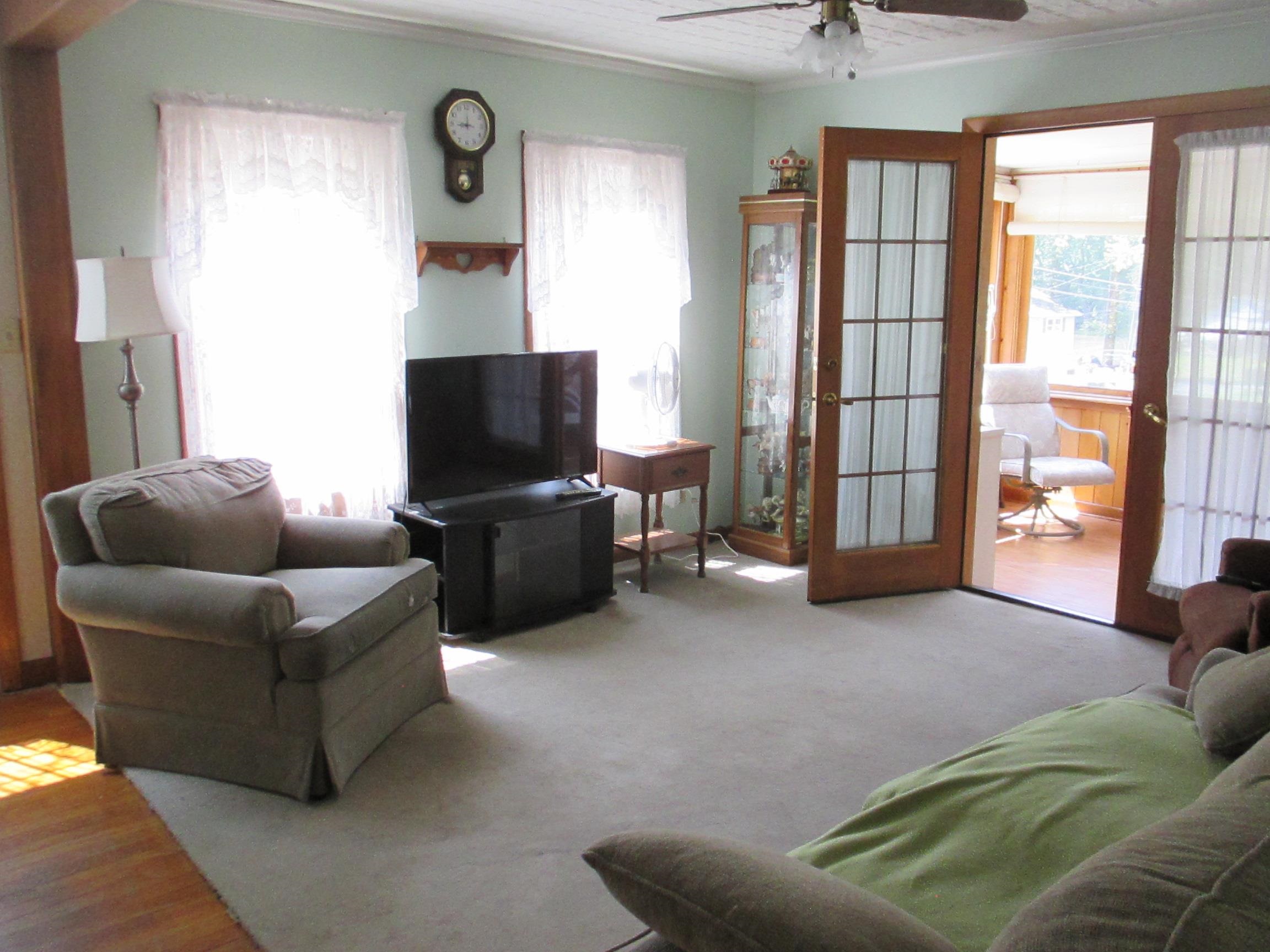 96 George Street Keene, NH 03431 - Photo 4 of 30