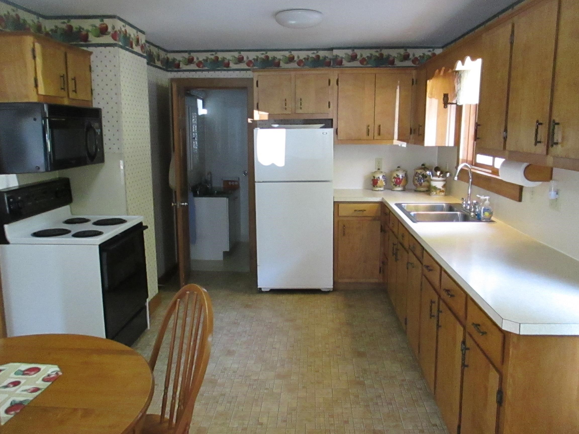 96 George Street Keene, NH 03431 - Photo 10 of 30