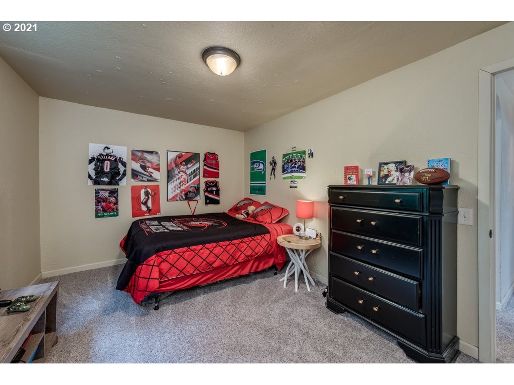 8330 Southwest Blake Street Tualatin, OR 97062 - Photo 17 of 32 Gallery Image 17