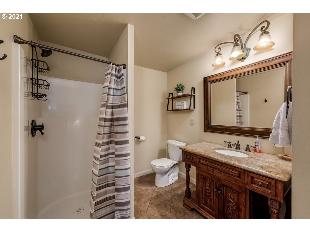 8330 Southwest Blake Street Tualatin, OR 97062 - Photo 23 of 32 Gallery Image 23