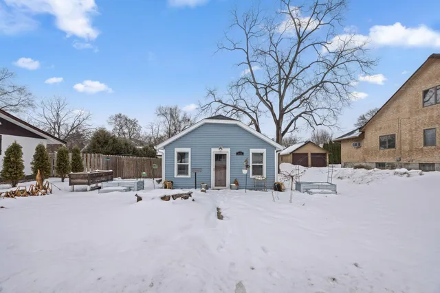 $257,000 | 645 5th Avenue Northwest, New Brighton, MN 55112