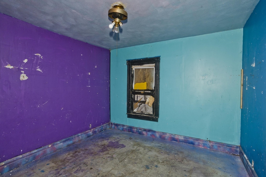 88 Marble Street Springfield, MA 01105 - Photo 11 of 27 Gallery Image 11